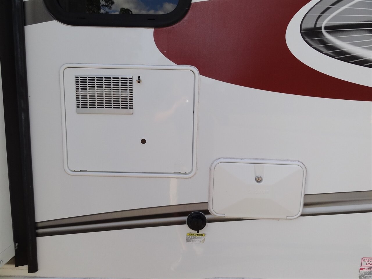 2016 Forest River Sunseeker 2860DS - Photo 36 - Deland, FL 32720