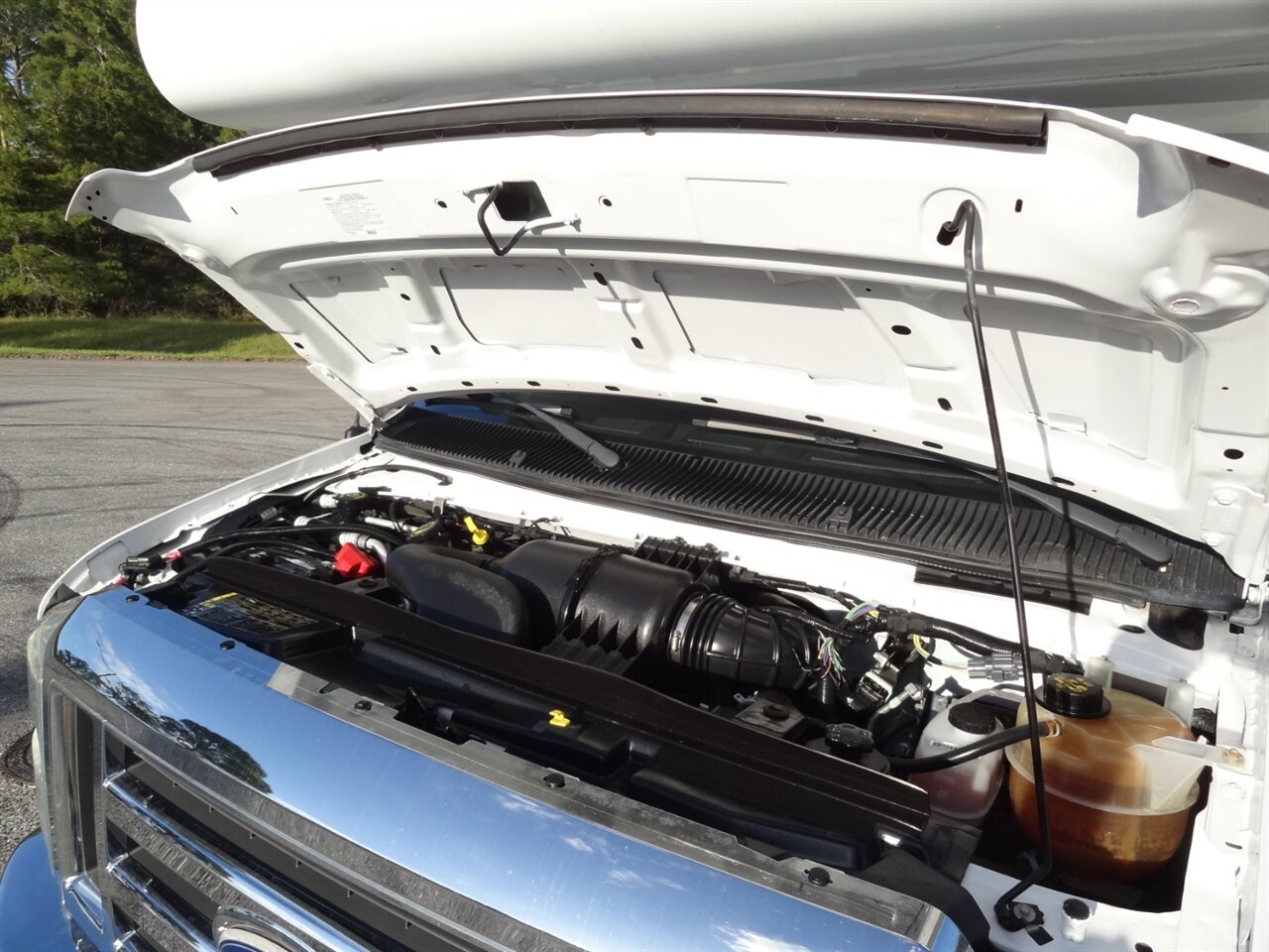 2016 Forest River Sunseeker 2860DS - Photo 25 - Deland, FL 32720