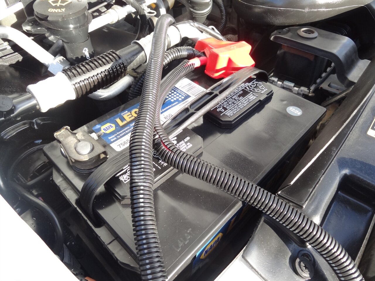 2016 Forest River Sunseeker 2860DS - Photo 26 - Deland, FL 32720