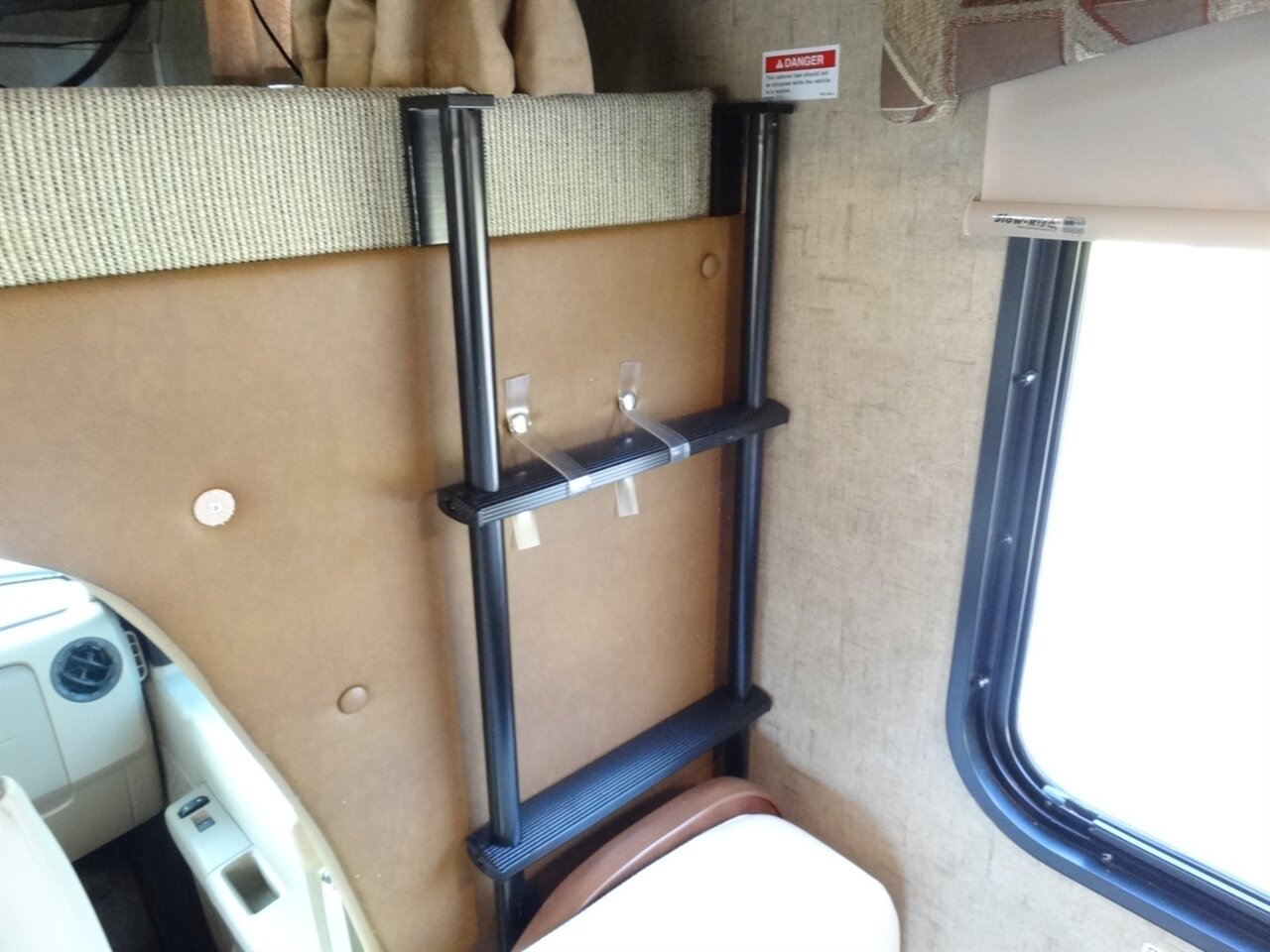 2016 Forest River Sunseeker 2860DS - Photo 88 - Deland, FL 32720