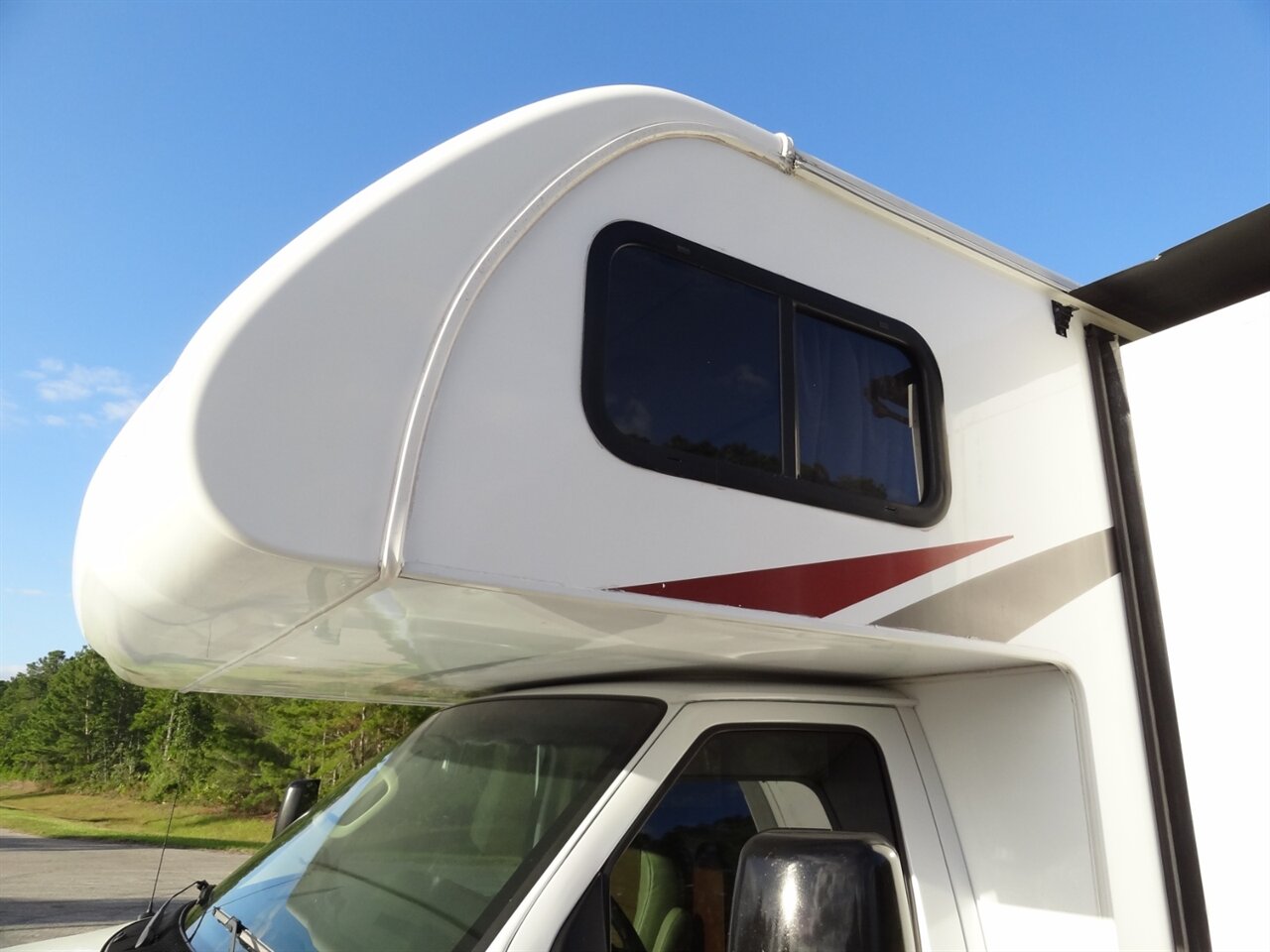 2016 Forest River Sunseeker 2860DS - Photo 18 - Deland, FL 32720