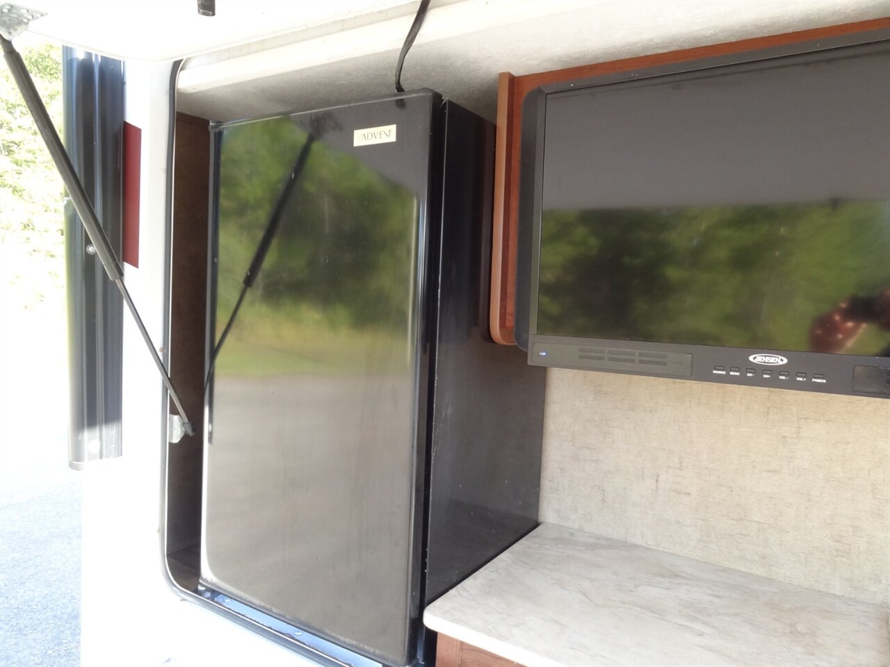 2016 Forest River Sunseeker 2860DS - Photo 12 - Deland, FL 32720