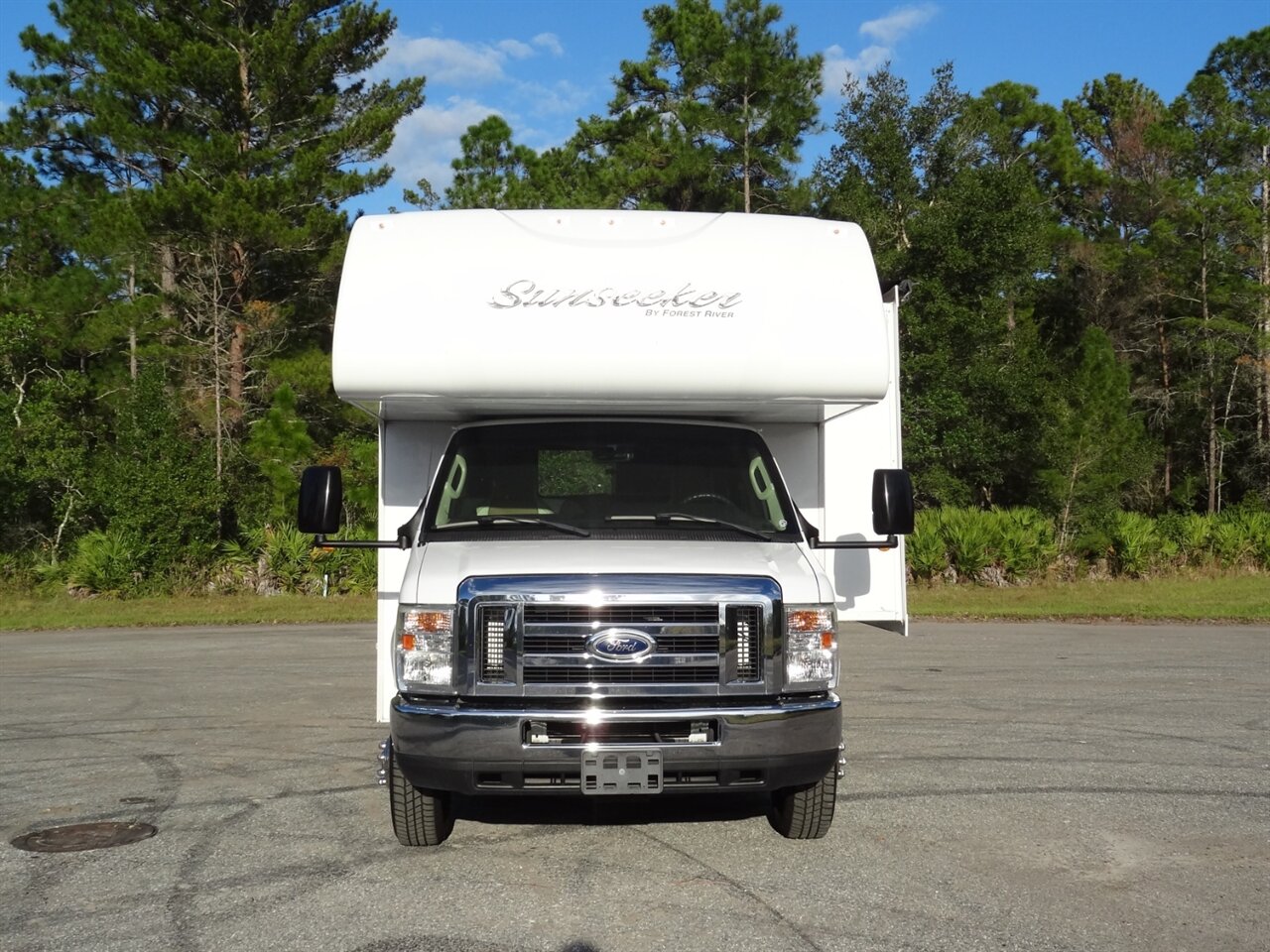 2016 Forest River Sunseeker 2860DS - Photo 6 - Deland, FL 32720