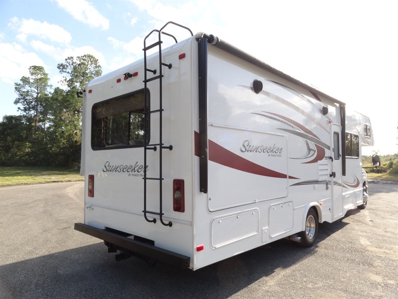 2016 Forest River Sunseeker 2860DS - Photo 15 - Deland, FL 32720