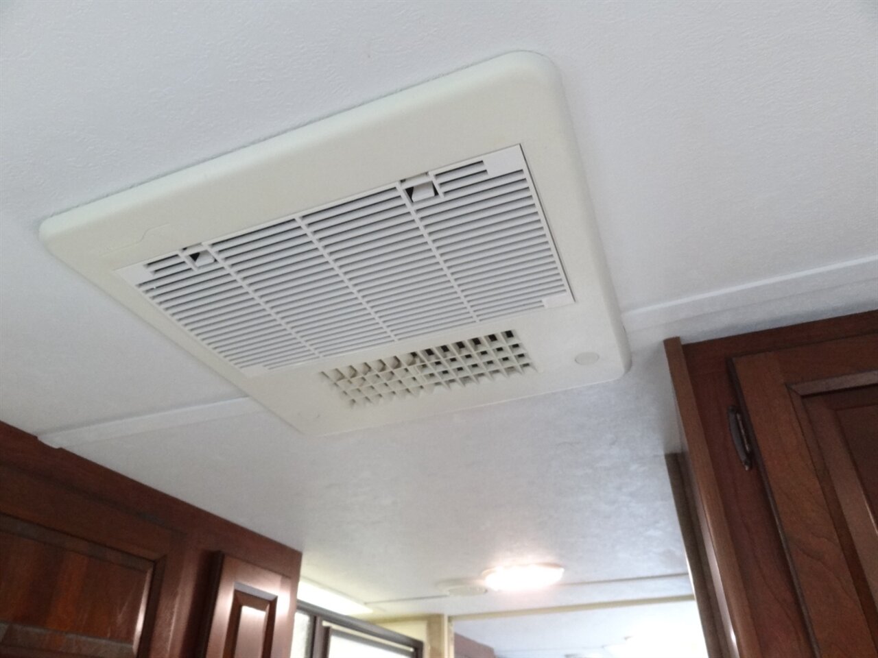 2016 Forest River Sunseeker 2860DS - Photo 93 - Deland, FL 32720