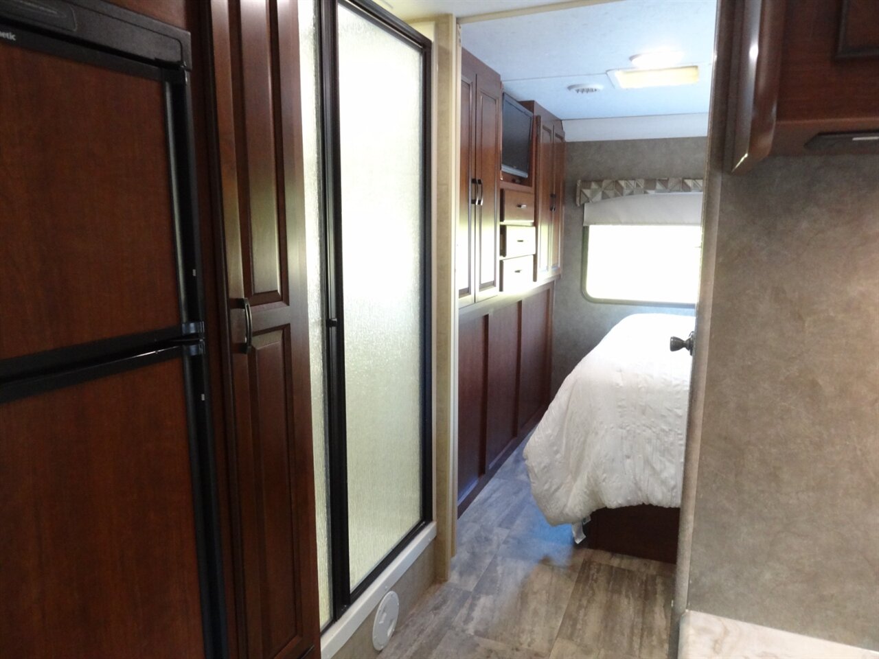 2016 Forest River Sunseeker 2860DS - Photo 66 - Deland, FL 32720