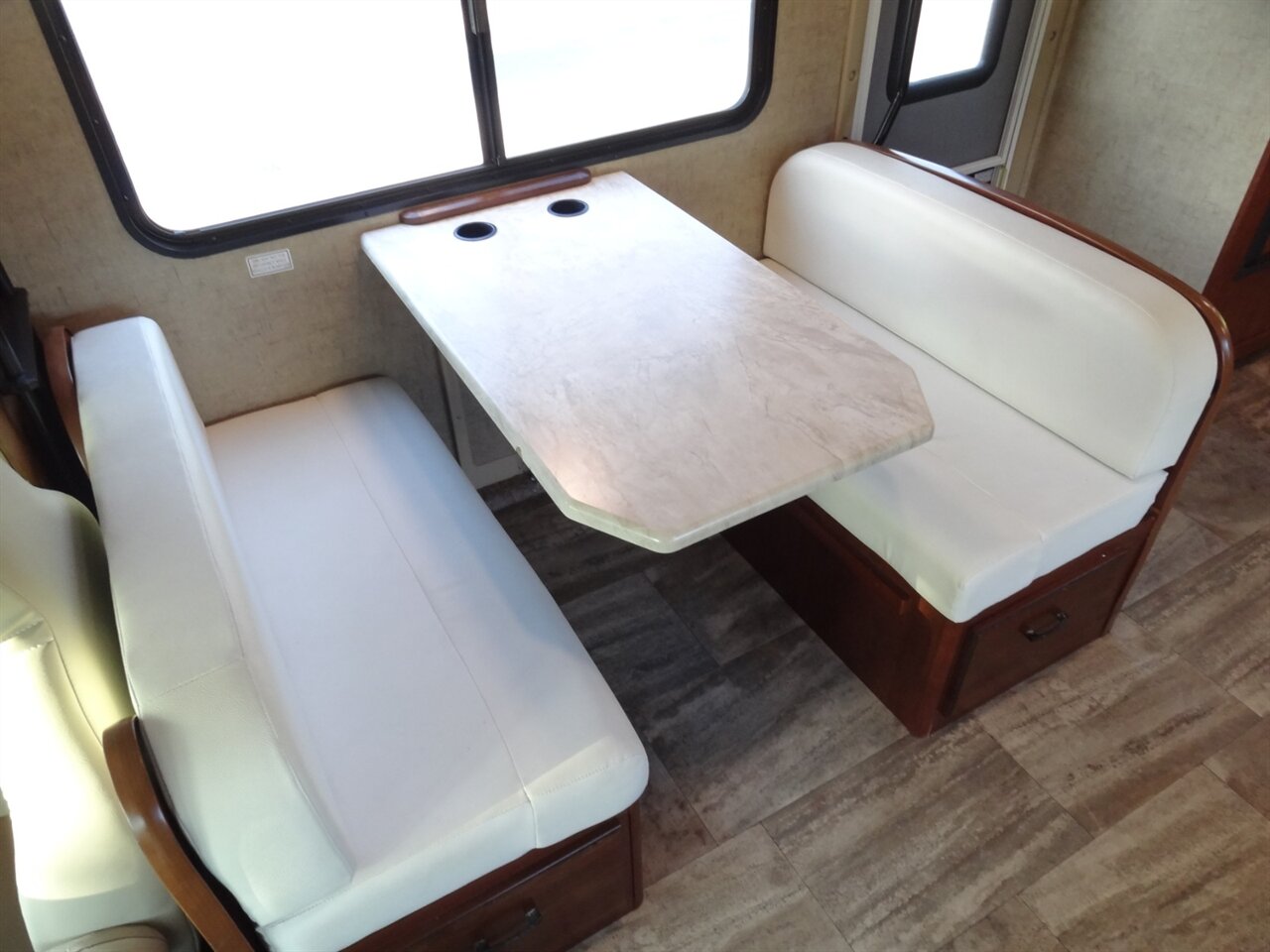 2016 Forest River Sunseeker 2860DS - Photo 55 - Deland, FL 32720