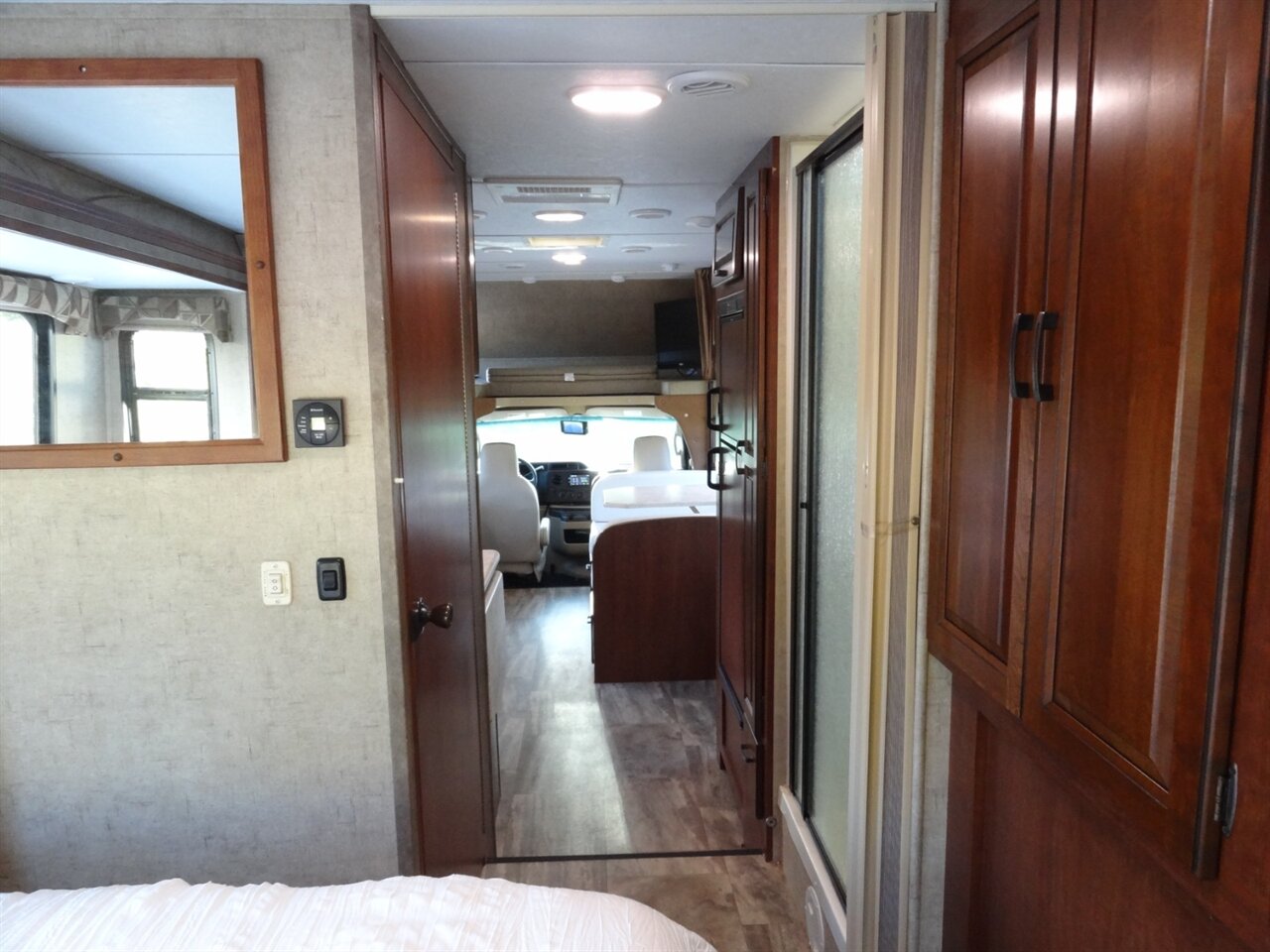 2016 Forest River Sunseeker 2860DS - Photo 82 - Deland, FL 32720