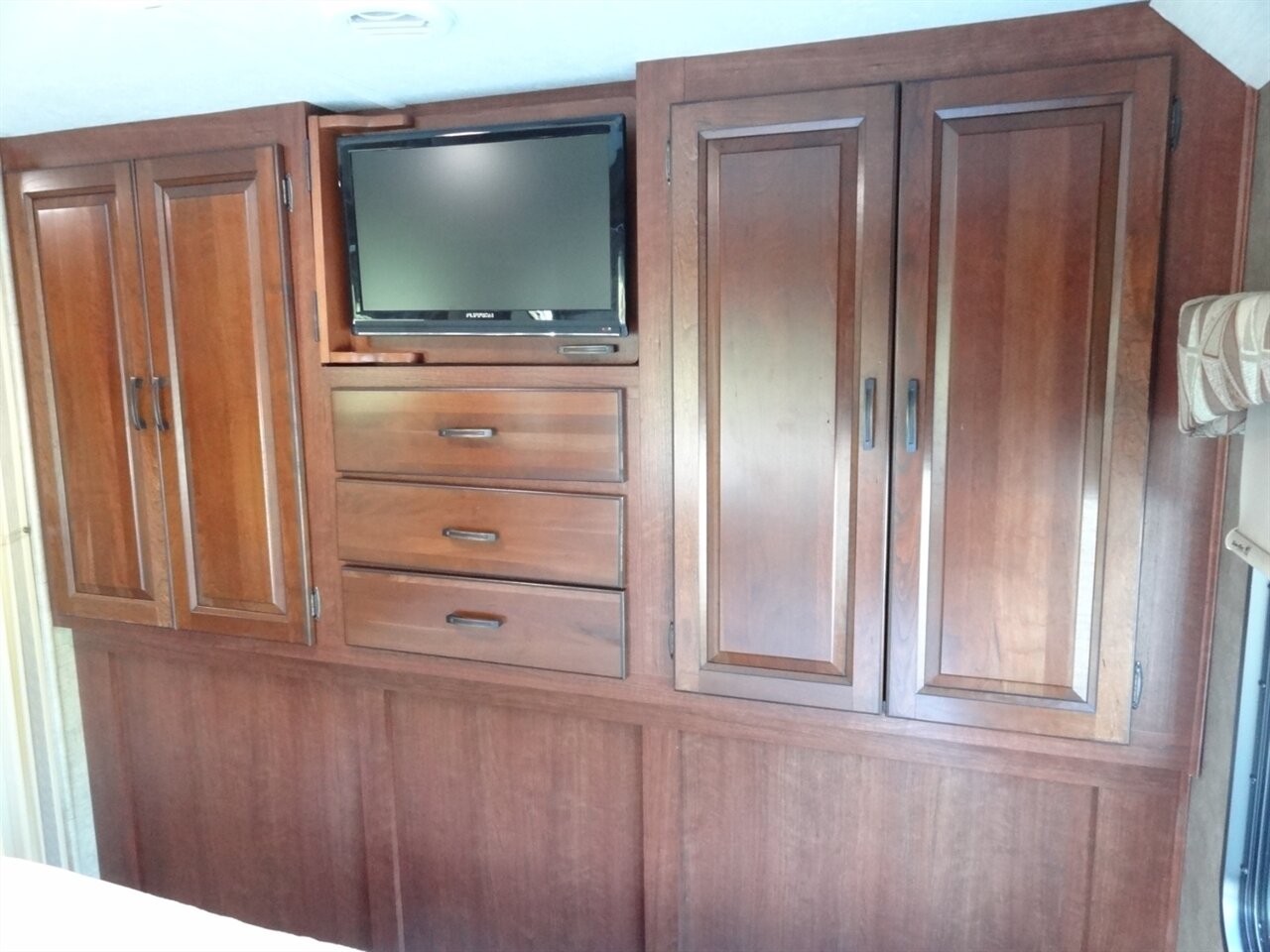 2016 Forest River Sunseeker 2860DS - Photo 80 - Deland, FL 32720