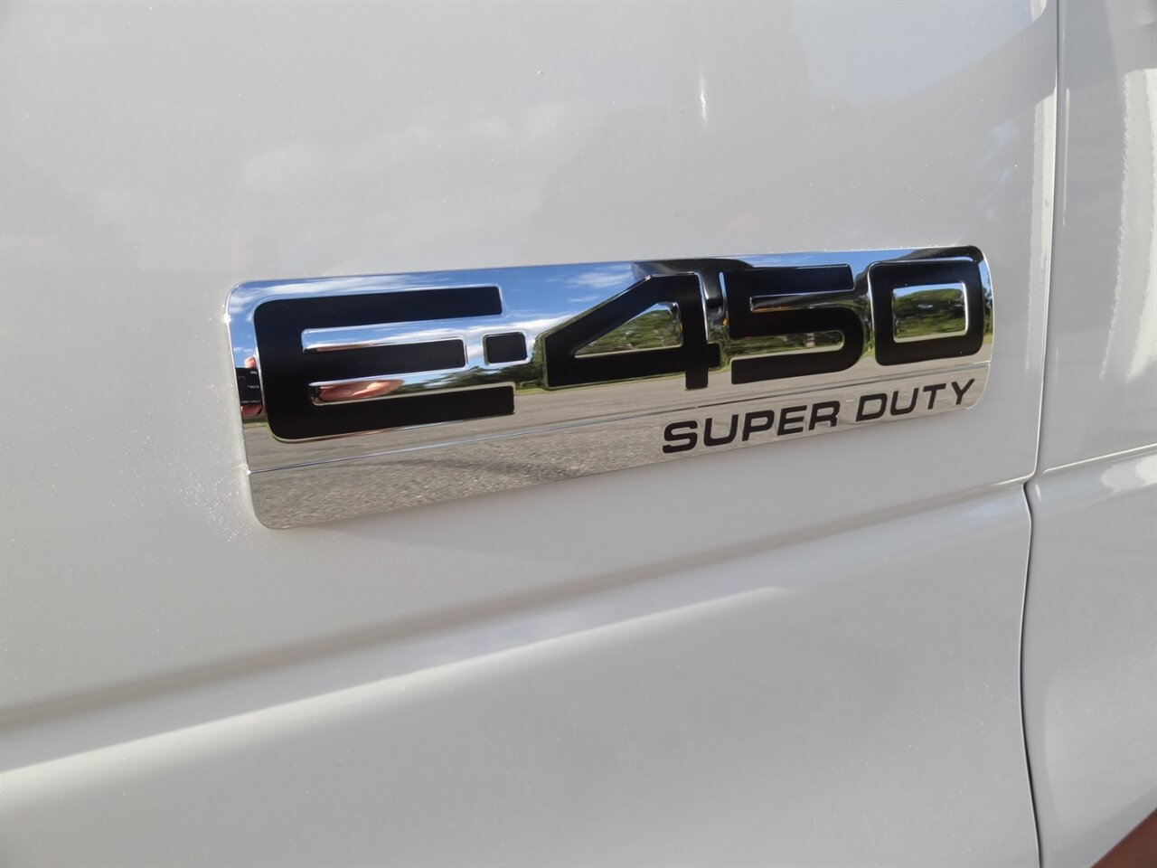 2016 Forest River Sunseeker 2860DS - Photo 24 - Deland, FL 32720