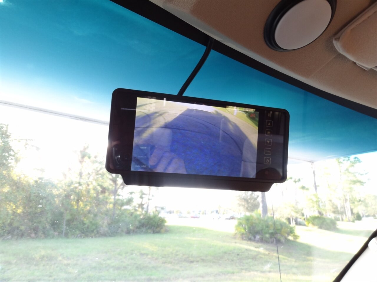 2016 Forest River Sunseeker 2860DS - Photo 49 - Deland, FL 32720