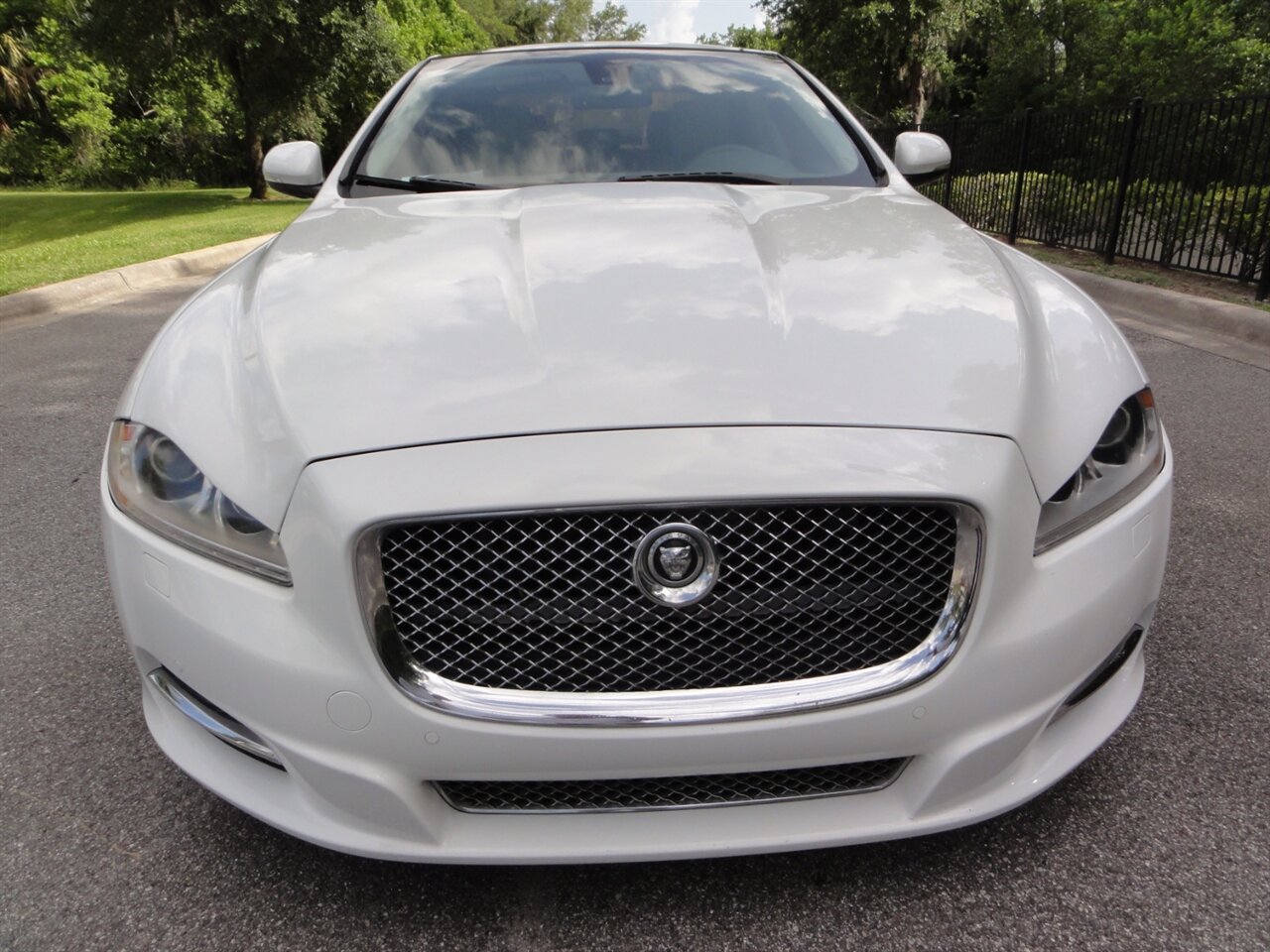 2011 Jaguar XJL Premium - Photo 5 - Deland, FL 32720