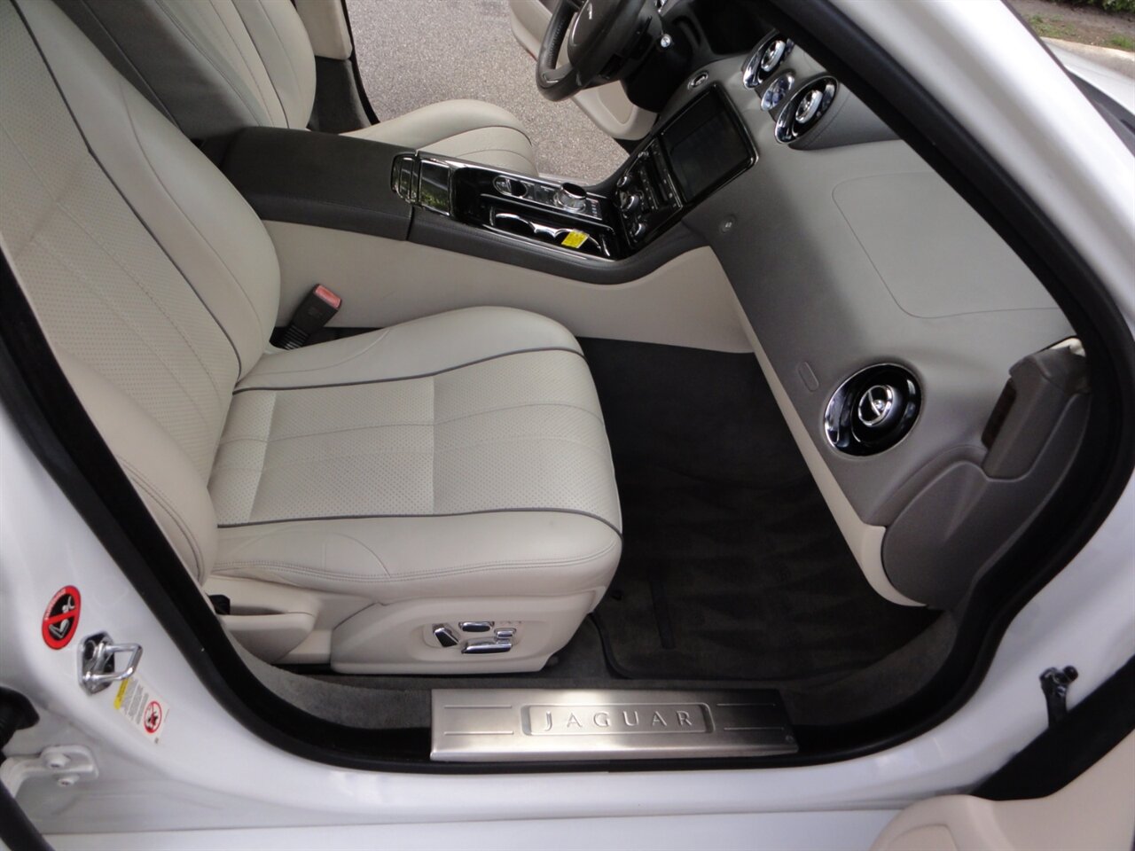 2011 Jaguar XJL Premium - Photo 42 - Deland, FL 32720