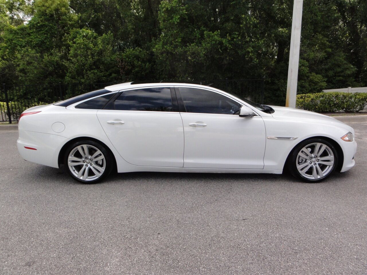 2011 Jaguar XJL Premium - Photo 15 - Deland, FL 32720
