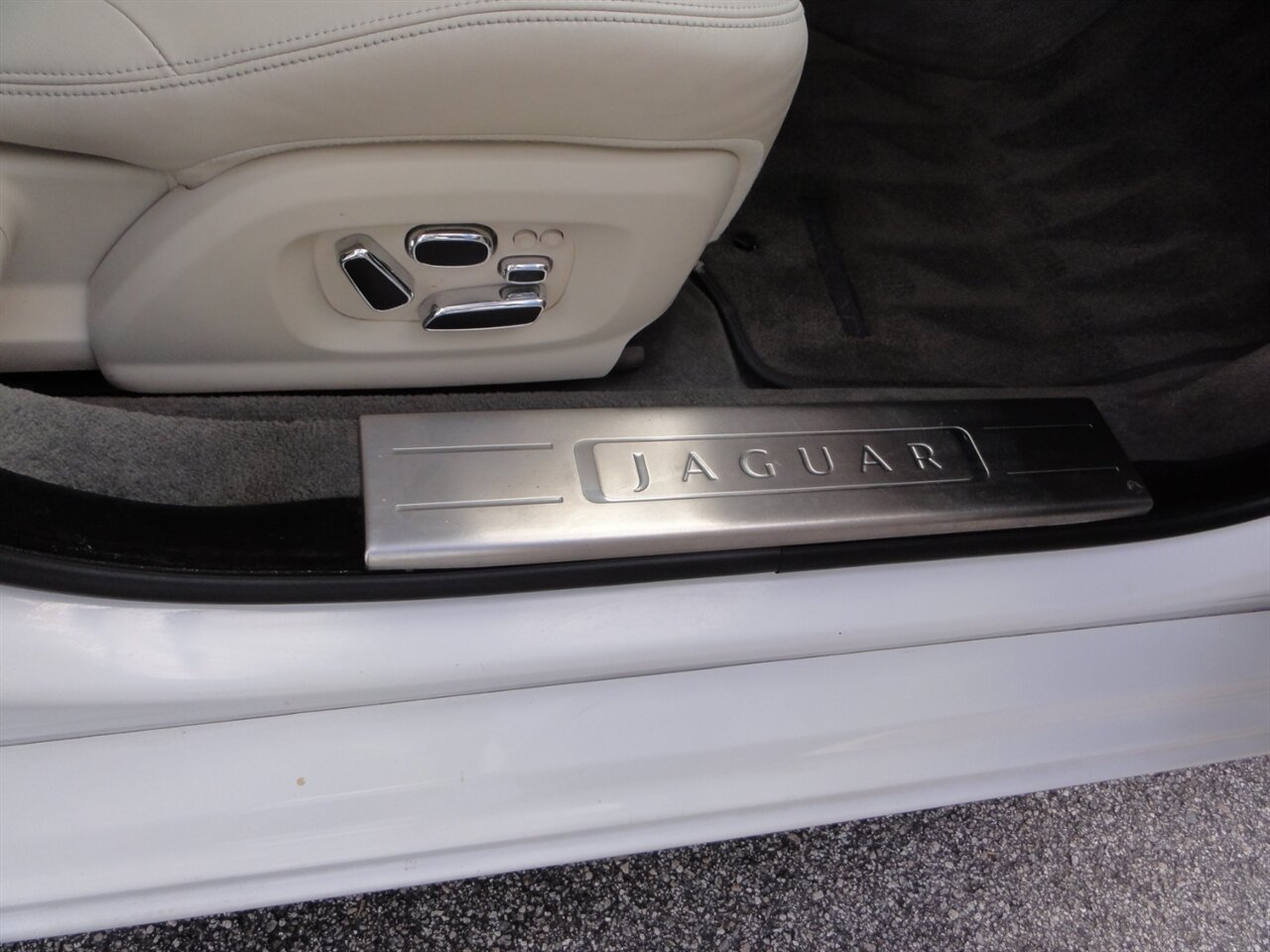 2011 Jaguar XJL Premium - Photo 45 - Deland, FL 32720