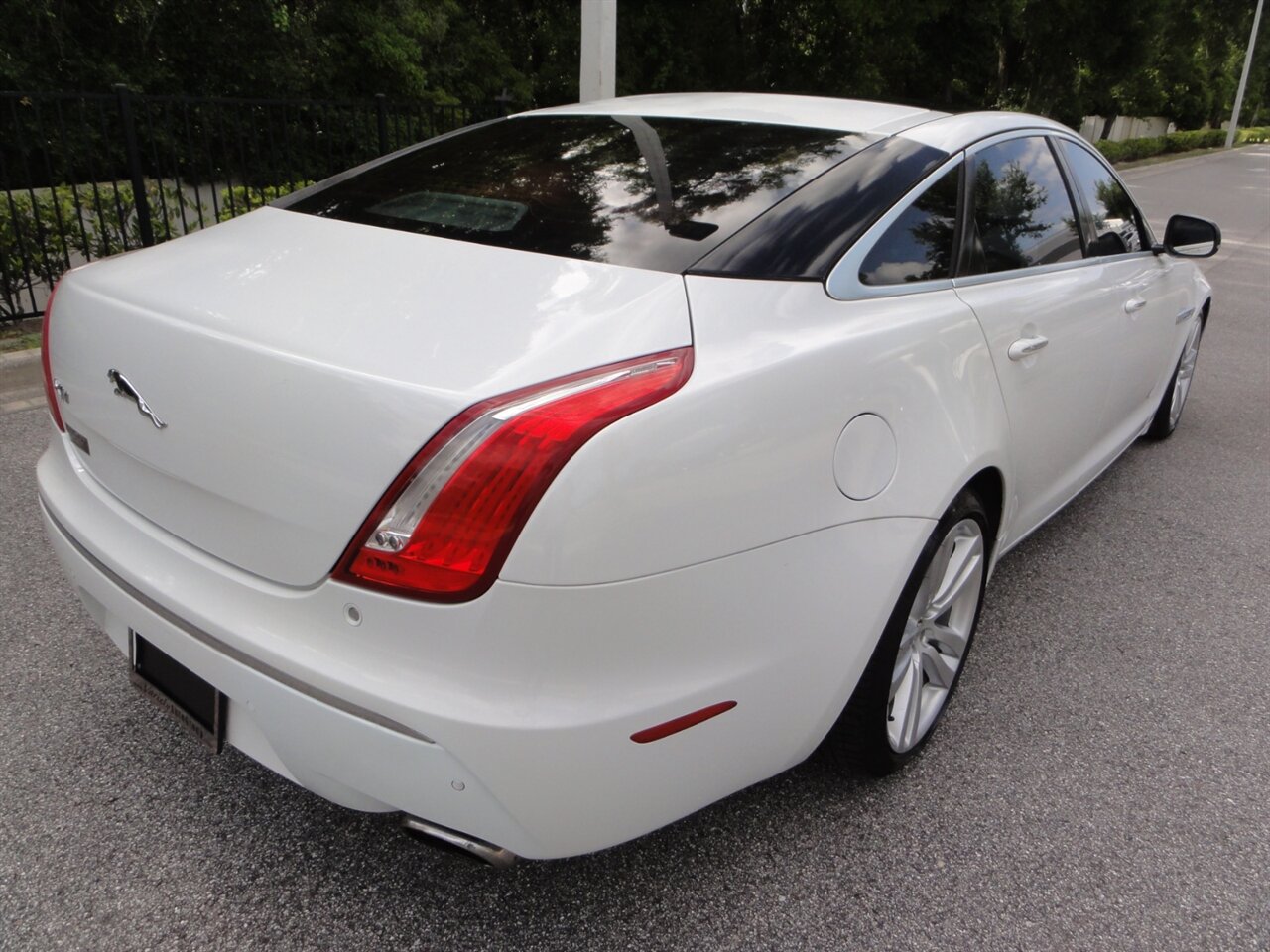 2011 Jaguar XJL Premium - Photo 3 - Deland, FL 32720