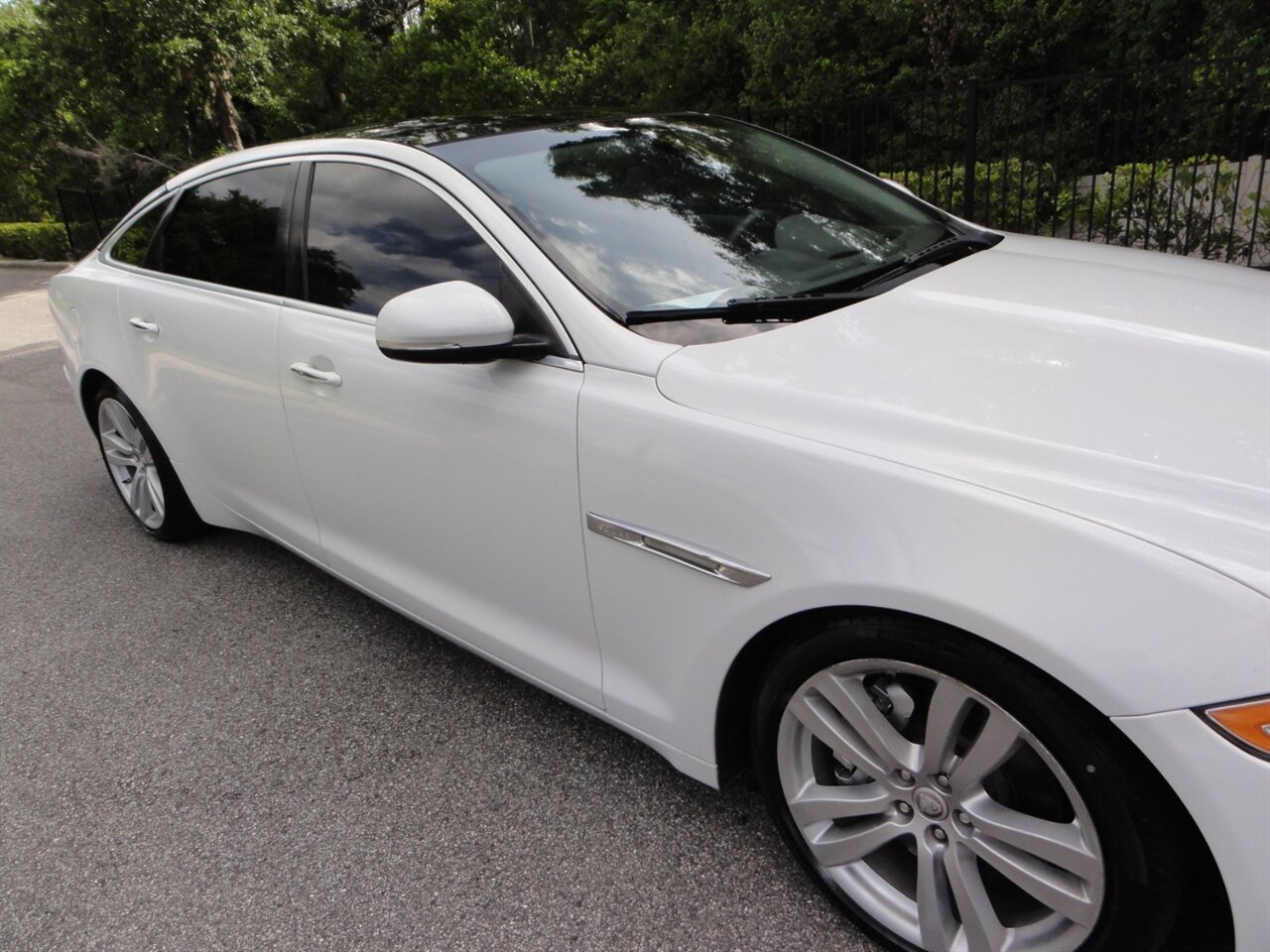 2011 Jaguar XJL Premium - Photo 8 - Deland, FL 32720