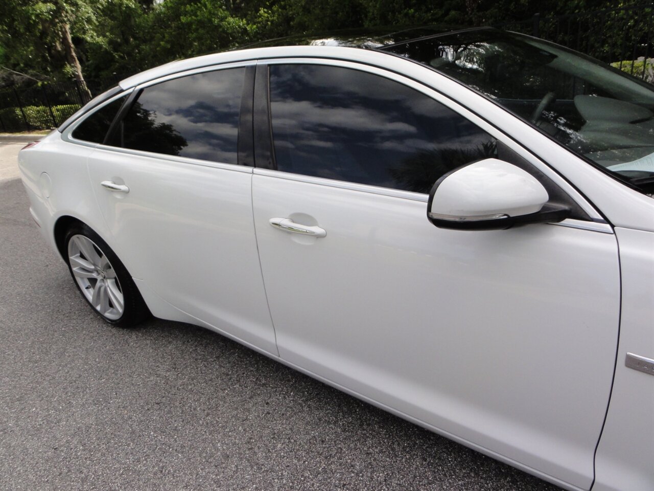 2011 Jaguar XJL Premium - Photo 10 - Deland, FL 32720