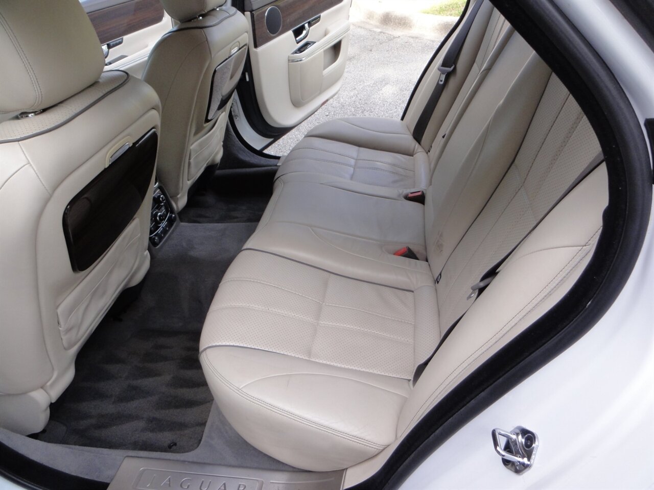 2011 Jaguar XJL Premium - Photo 36 - Deland, FL 32720