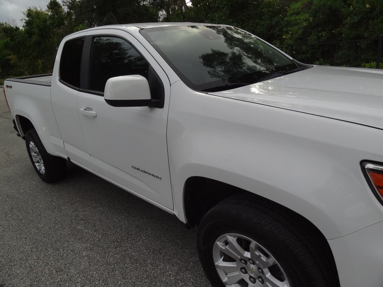 2022 Chevrolet Colorado LT - Photo 8 - Deland, FL 32720