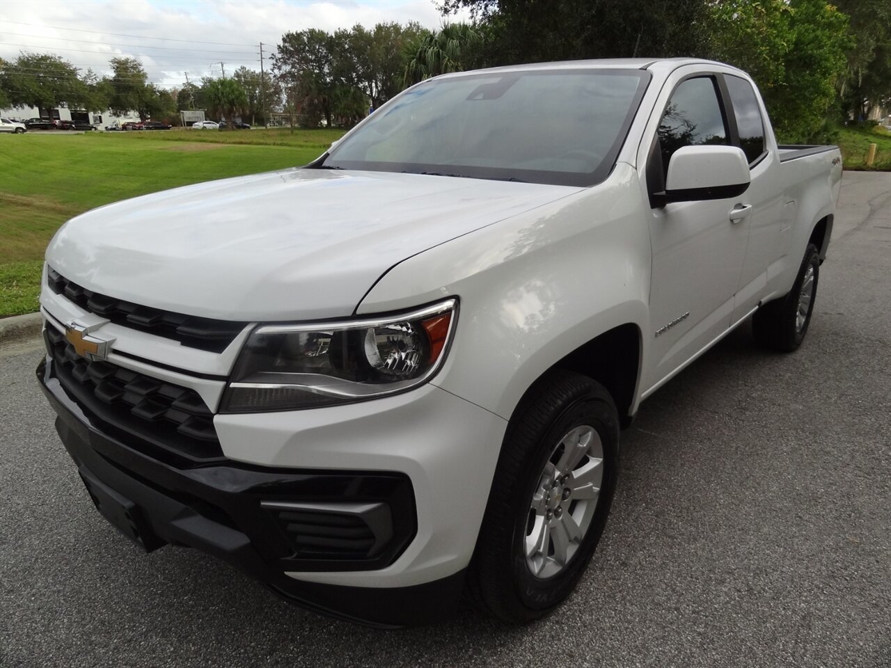 2022 Chevrolet Colorado LT - Photo 2 - Deland, FL 32720