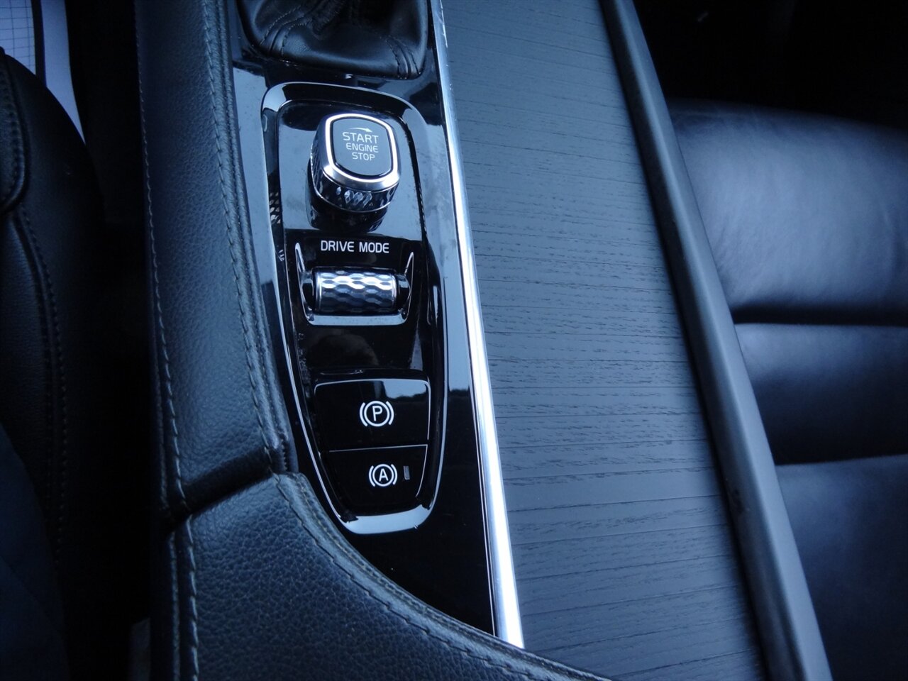 2020 Volvo XC90 T5 Momentum  Premium - Photo 54 - Deland, FL 32720