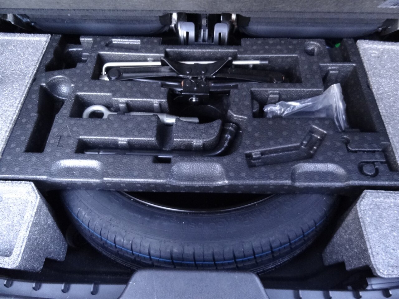 2020 Volvo XC90 T5 Momentum  Premium - Photo 36 - Deland, FL 32720