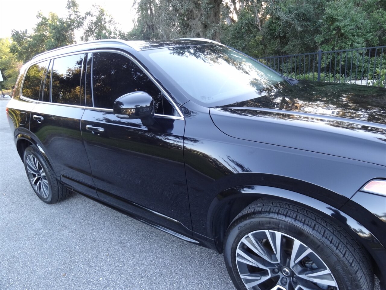 2020 Volvo XC90 T5 Momentum  Premium - Photo 8 - Deland, FL 32720