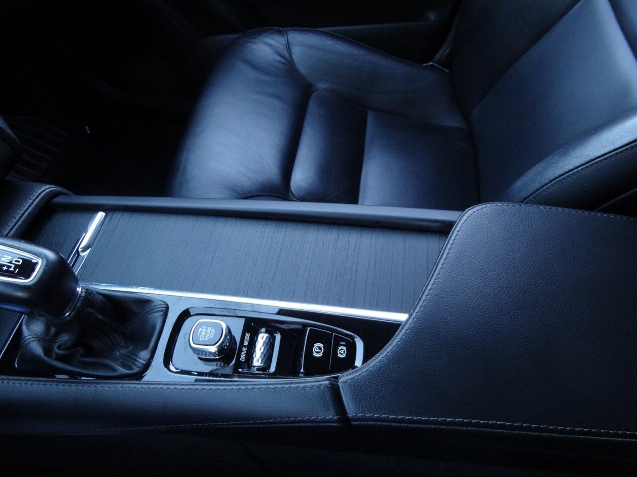 2020 Volvo XC90 T5 Momentum  Premium - Photo 55 - Deland, FL 32720