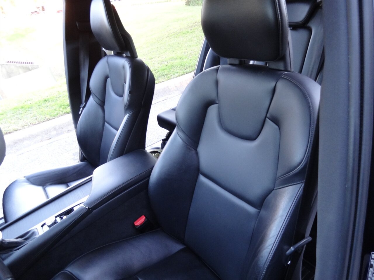 2020 Volvo XC90 T5 Momentum  Premium - Photo 30 - Deland, FL 32720