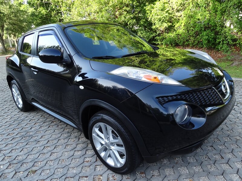 2011 Nissan JUKE S  