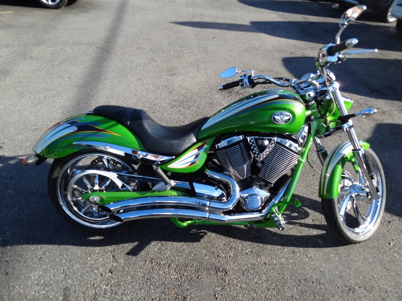 2009 Victory Custom Arlen Ness 106 Cubic inches - Photo 1 - Deland, FL 32720
