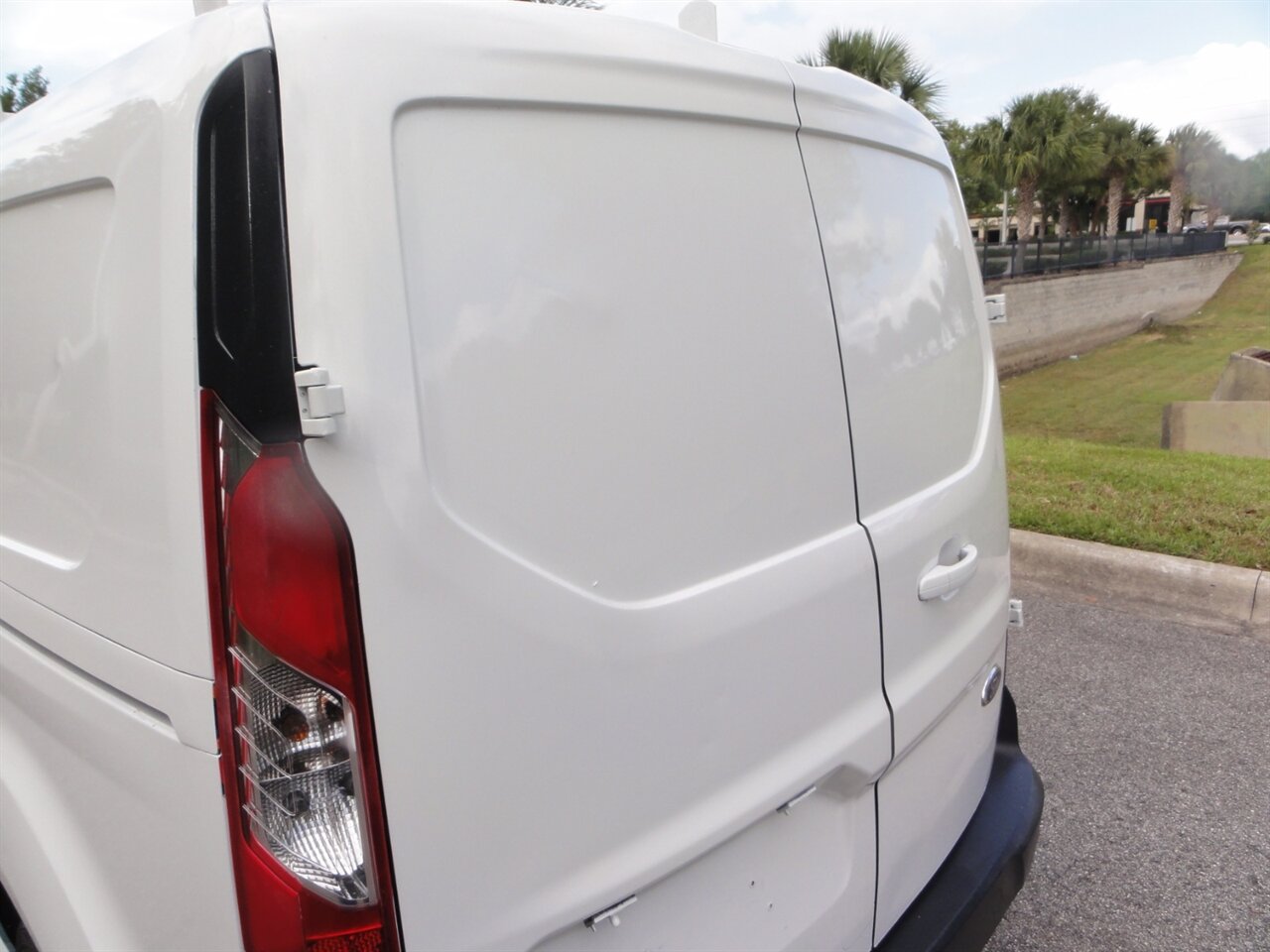 2016 Ford Transit Connect XL   - Photo 19 - Deland, FL 32720