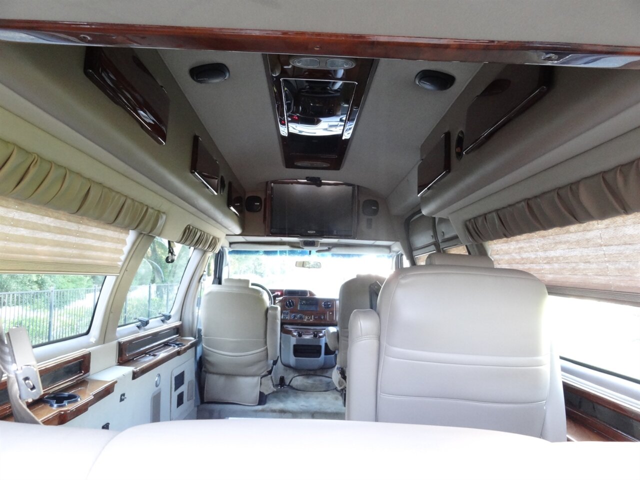 2014 Ford Primetime speciality premium conversion  VMI Handicap van - Photo 34 - Deland, FL 32720