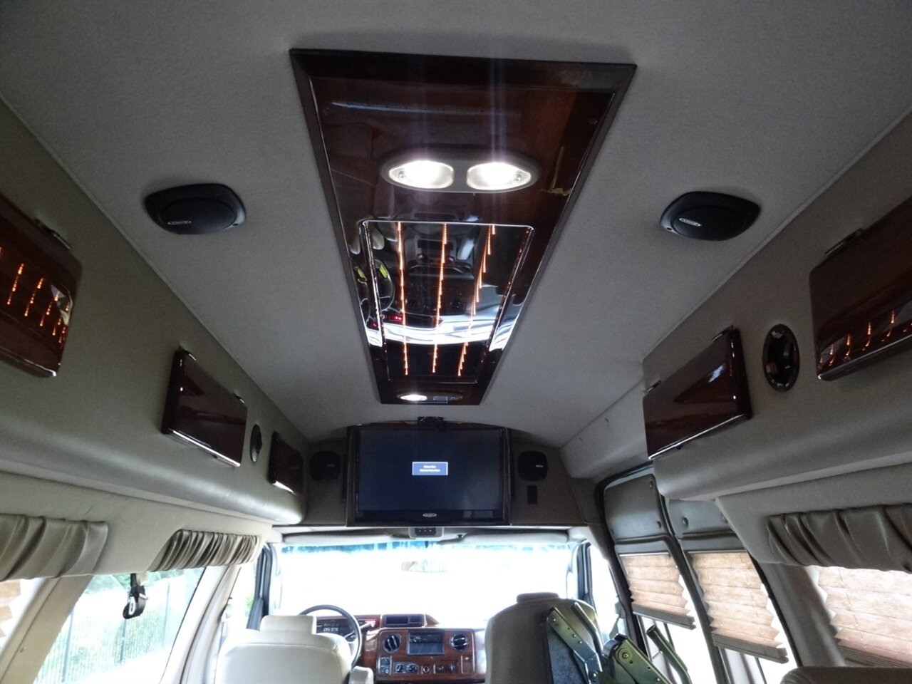 2014 Ford Primetime speciality premium conversion  VMI Handicap van - Photo 48 - Deland, FL 32720