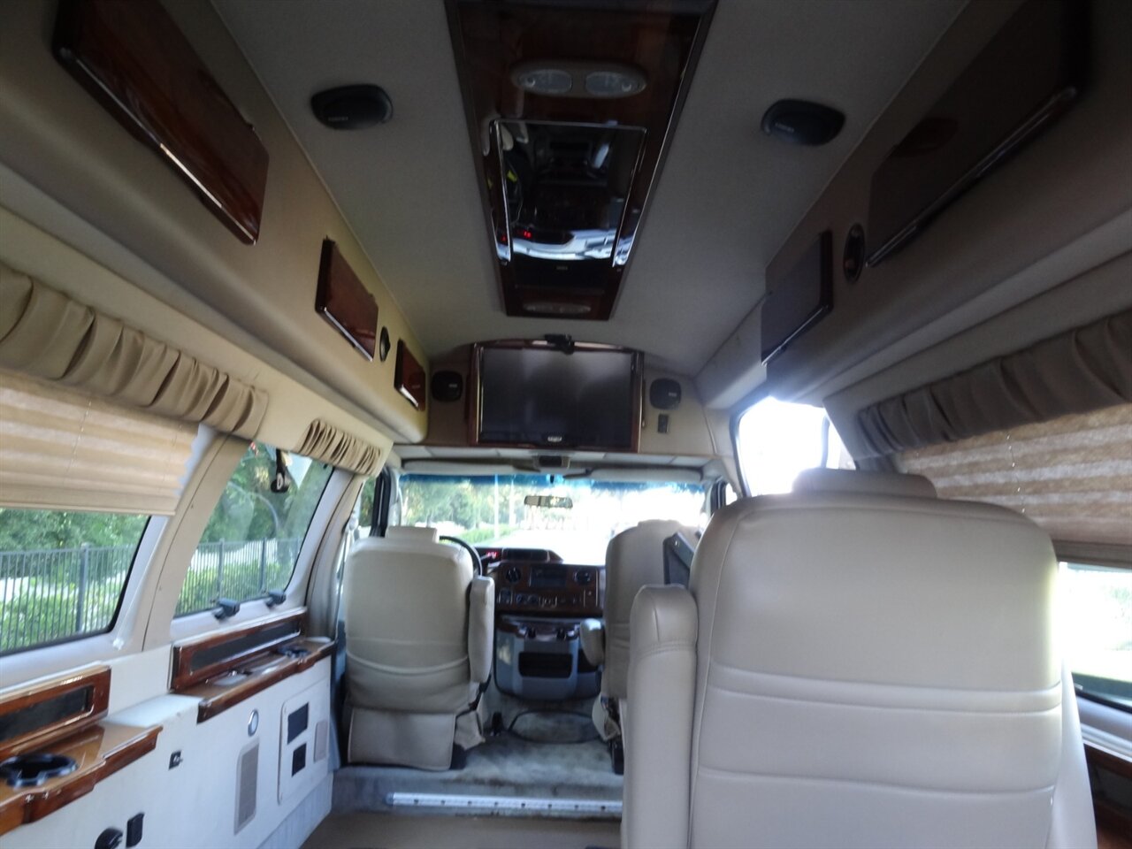 2014 Ford Primetime speciality premium conversion  VMI Handicap van - Photo 38 - Deland, FL 32720