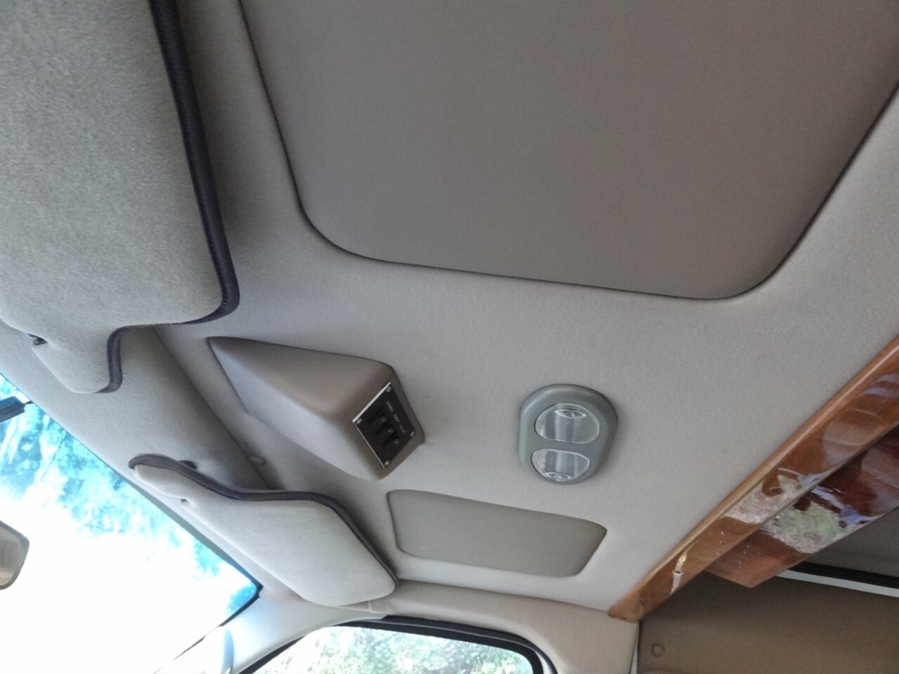 2014 Ford Primetime speciality premium conversion  VMI Handicap van - Photo 60 - Deland, FL 32720