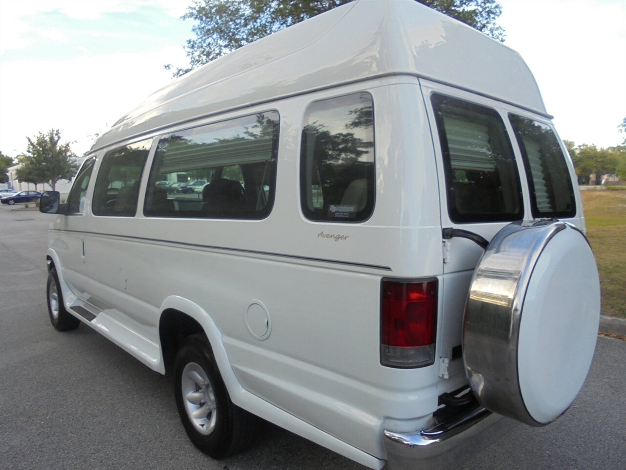 2014 Ford Primetime speciality premium conversion  VMI Handicap van - Photo 3 - Deland, FL 32720