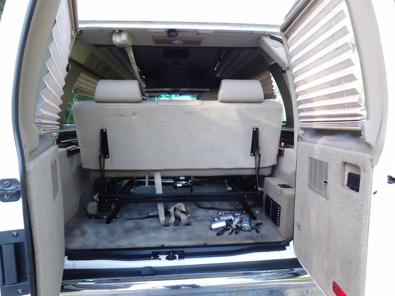 2014 Ford Primetime speciality premium conversion  VMI Handicap van - Photo 32 - Deland, FL 32720
