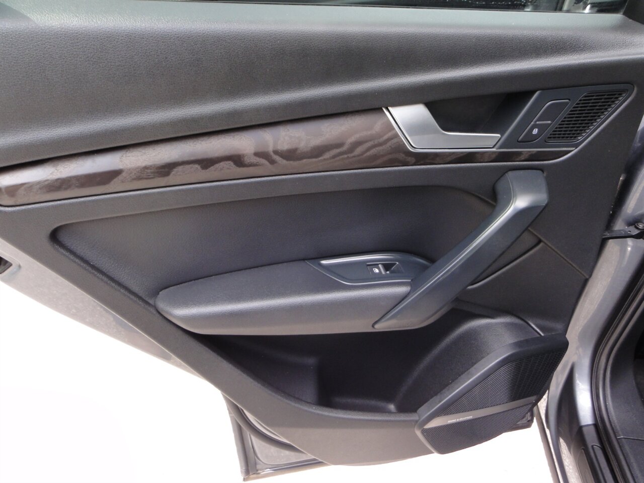 2018 Audi Q5 2.0T quattro Premium Plus - Photo 35 - Deland, FL 32720