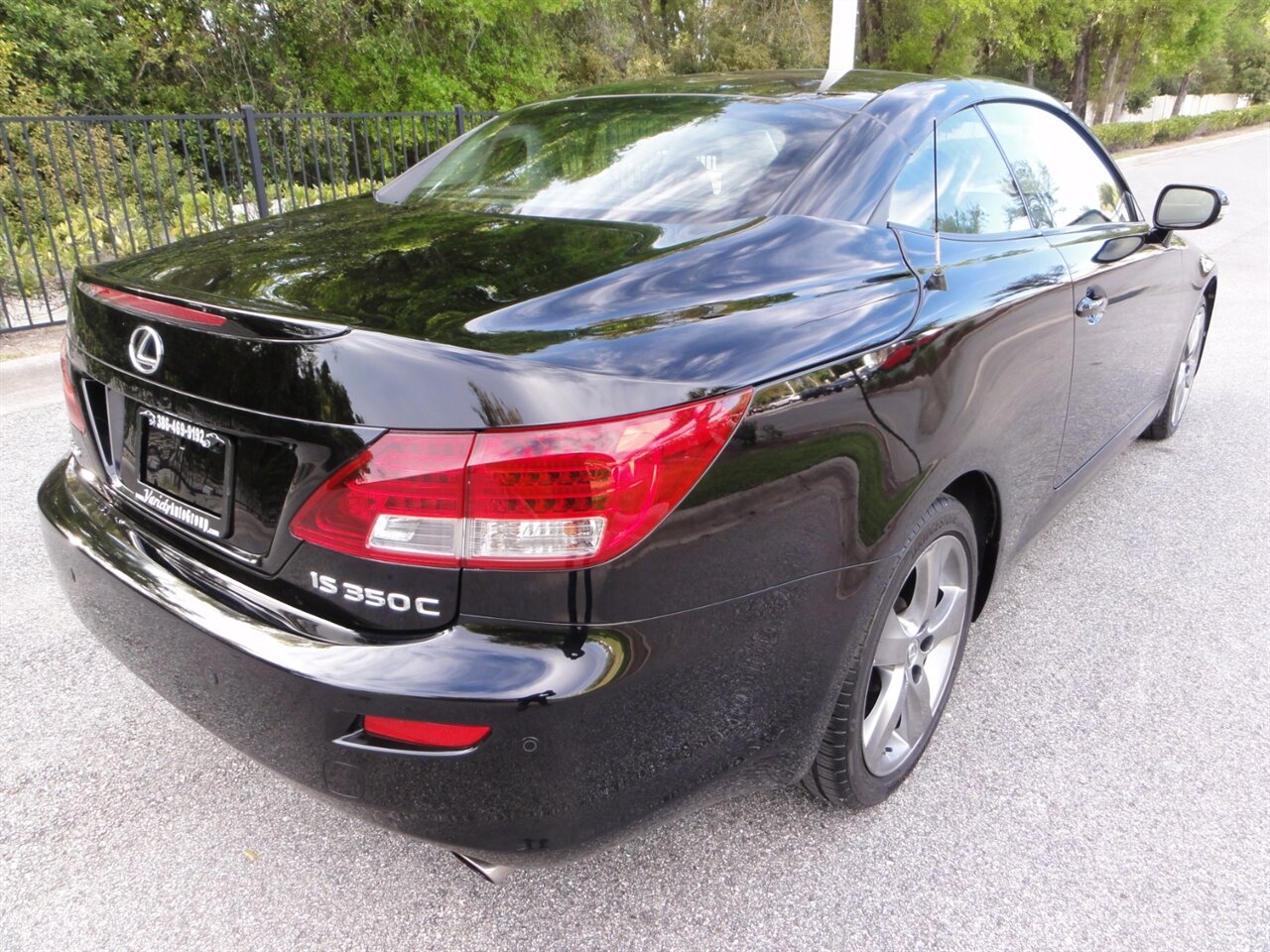 2010 Lexus IS 350C Ultra premium convertible   - Photo 7 - Deland, FL 32720