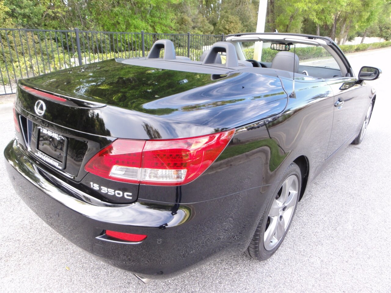 2010 Lexus IS 350C Ultra premium convertible   - Photo 4 - Deland, FL 32720