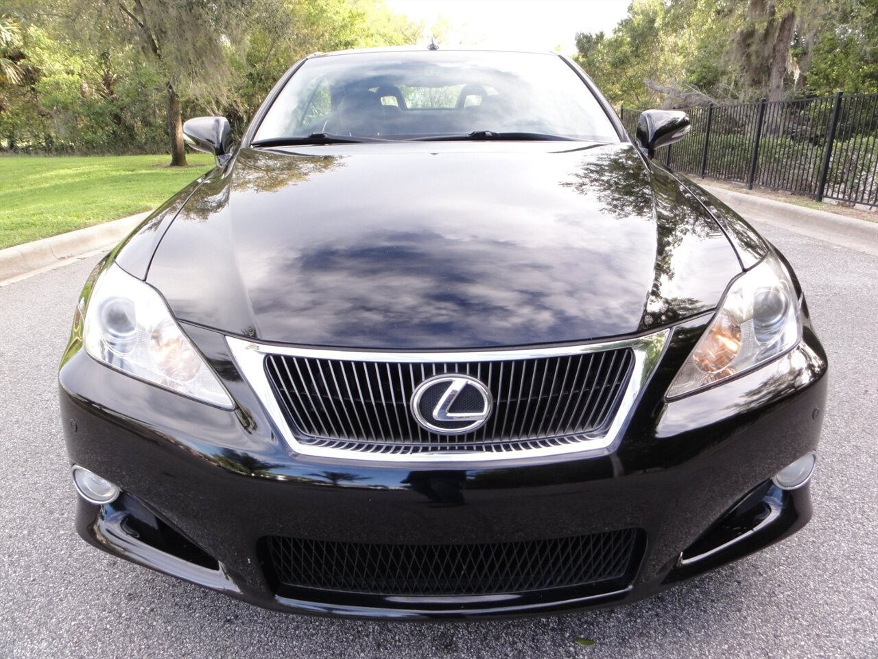 2010 Lexus IS 350C Ultra premium convertible   - Photo 9 - Deland, FL 32720
