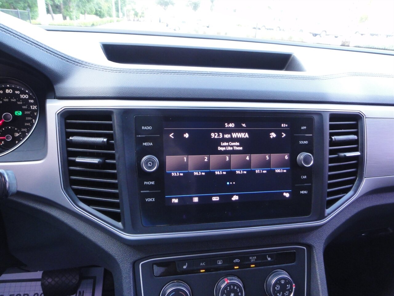 2018 Volkswagen Atlas V6 SE  Premium - Photo 48 - Deland, FL 32720