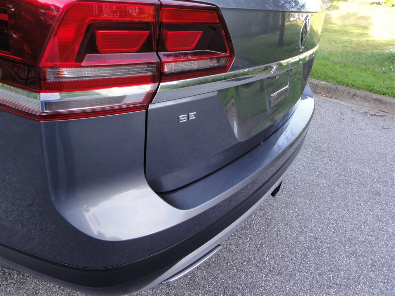 2018 Volkswagen Atlas V6 SE  Premium - Photo 21 - Deland, FL 32720