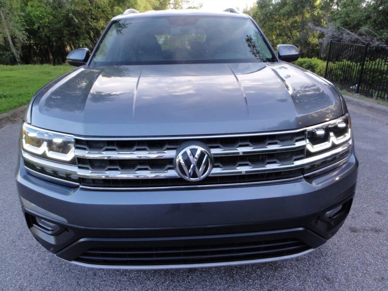 2018 Volkswagen Atlas V6 SE  Premium - Photo 5 - Deland, FL 32720