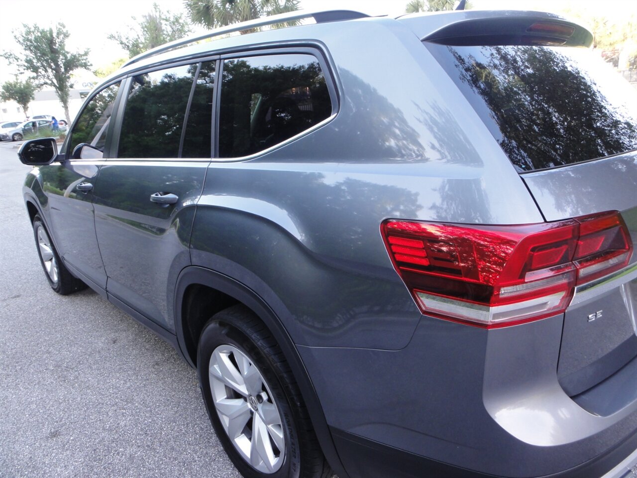 2018 Volkswagen Atlas V6 SE  Premium - Photo 12 - Deland, FL 32720