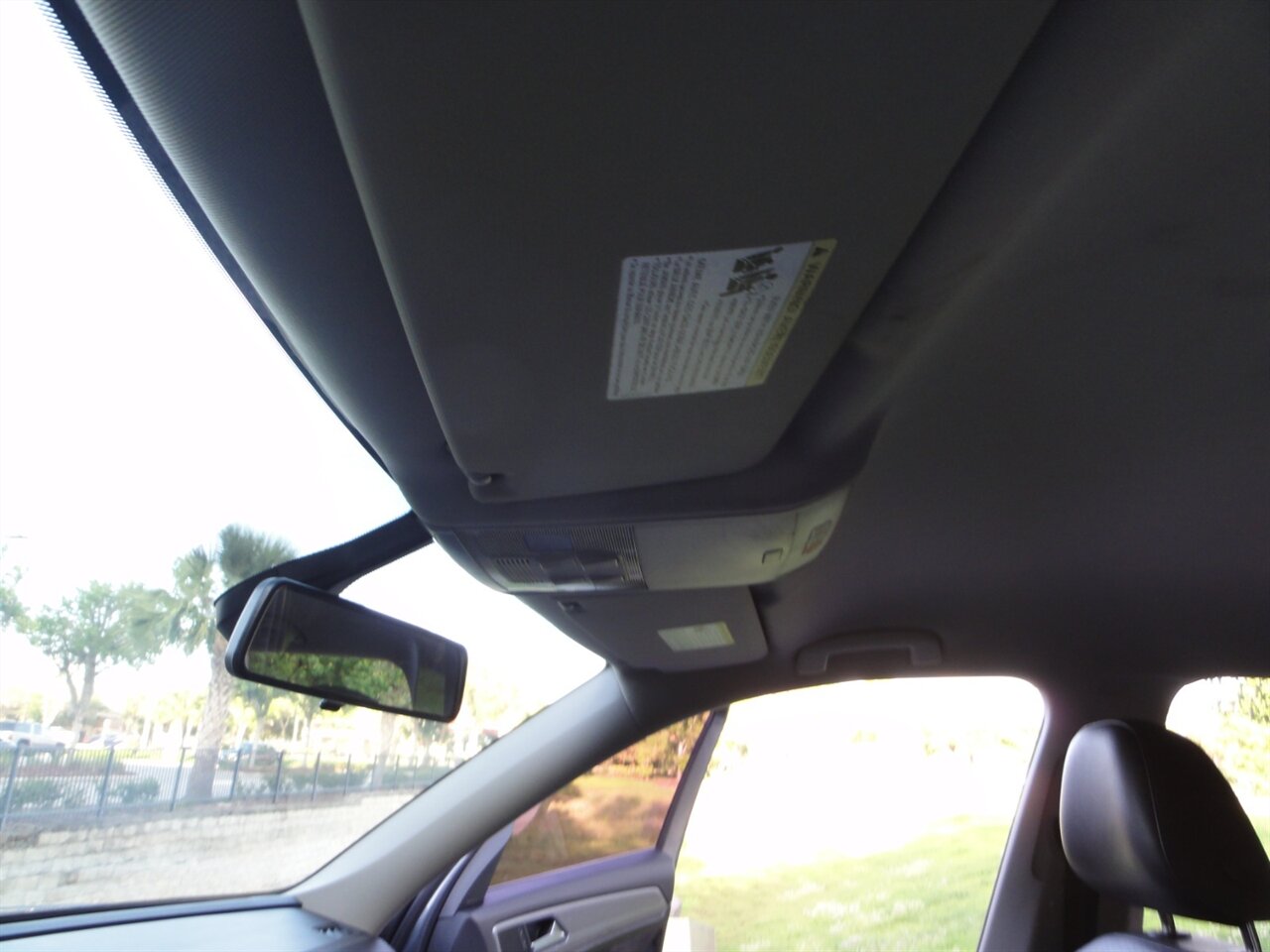 2018 Volkswagen Atlas V6 SE  Premium - Photo 32 - Deland, FL 32720