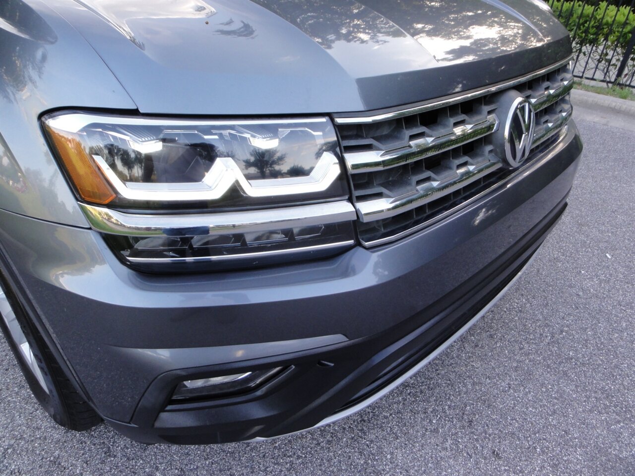 2018 Volkswagen Atlas V6 SE  Premium - Photo 6 - Deland, FL 32720