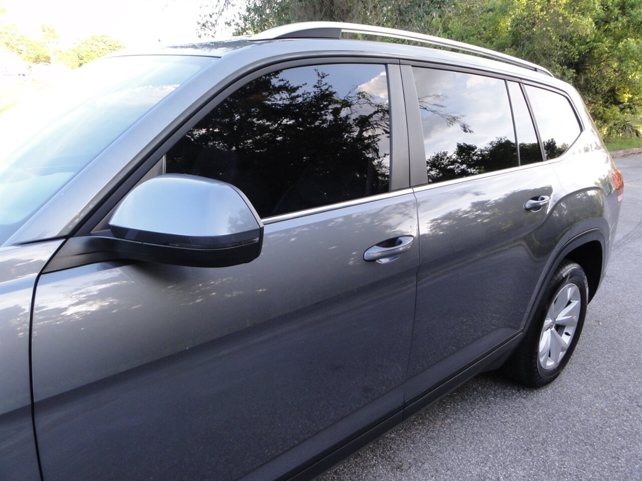 2018 Volkswagen Atlas V6 SE  Premium - Photo 11 - Deland, FL 32720